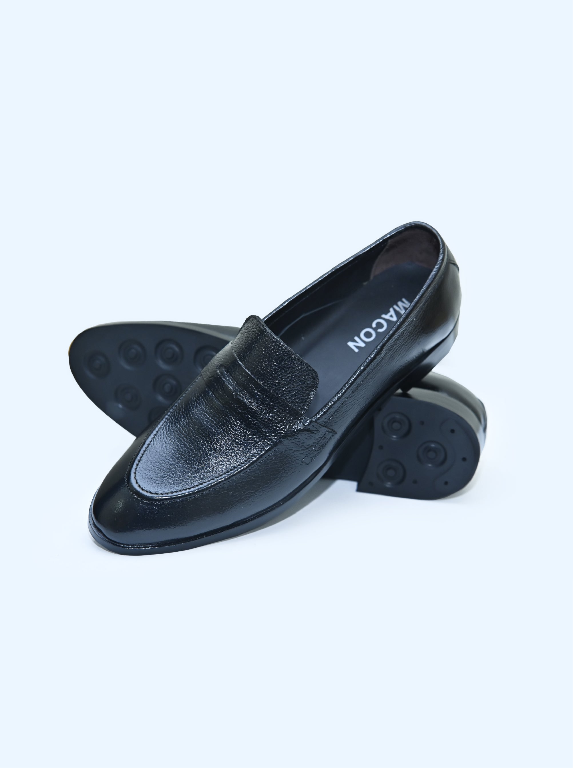 Luxe black  LK-328. By Macon
